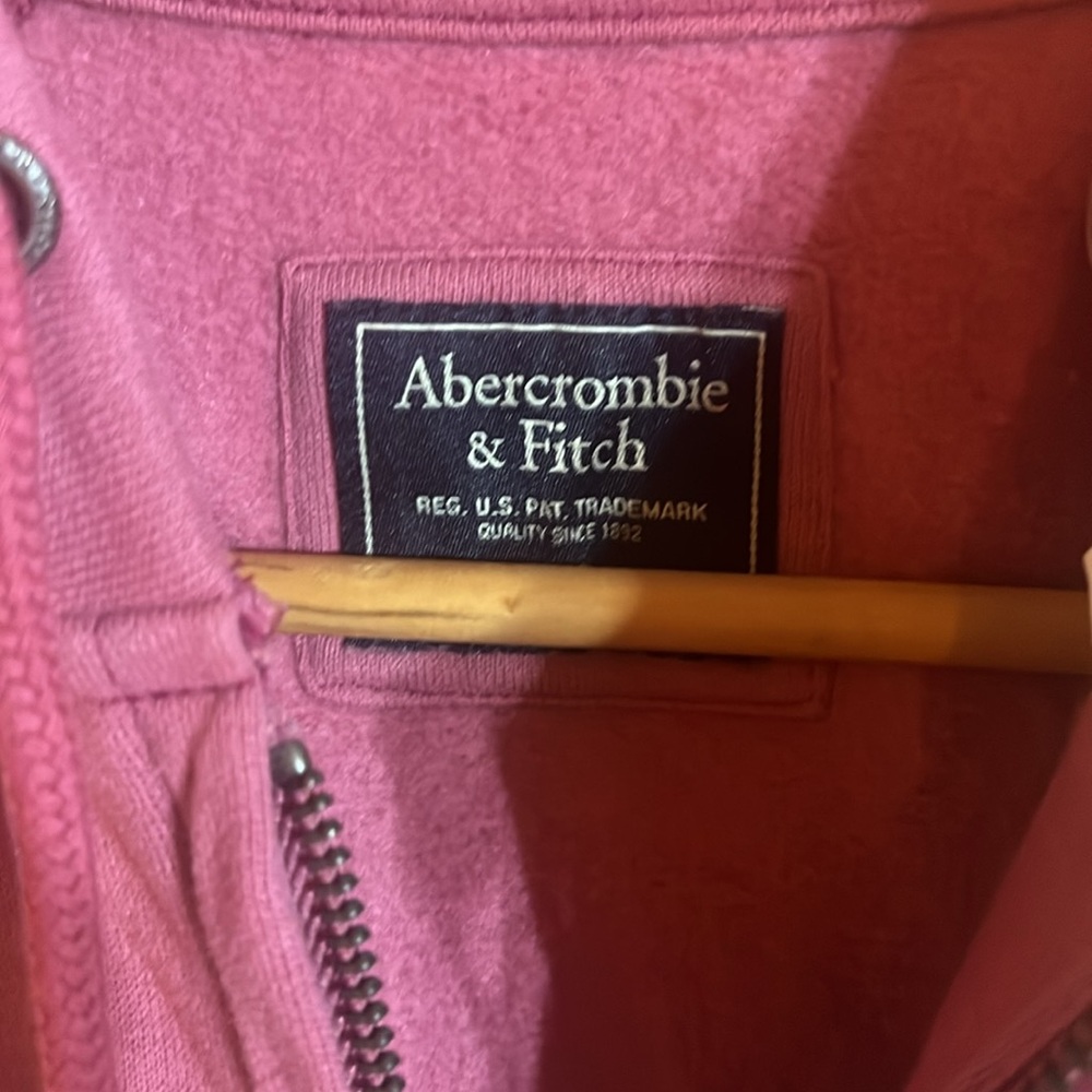 Abercrombie & Fitch Hoodie Size XXS Rose with Black Letters New With Tag - Picture 3 of 4